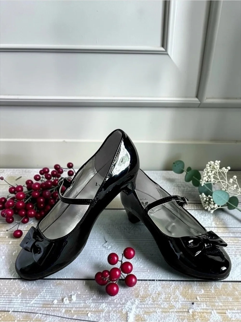 Flowers by Nina Little Girls Black Patent Dress Heels Size 2